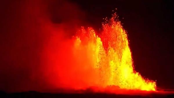 冰岛：雷克雅内斯半岛火山爆发，蓝色泻湖居民疏散(观看视频)