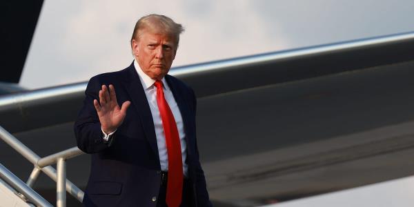 为什么亿万富翁唐纳德？特朗普(Donald Trump)要在乔治亚州聘请担保人支付20万美元的保释金