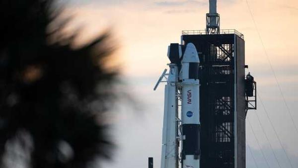 SpaceX和NASA推迟宇航员发射以进行“额外分析”