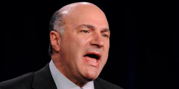 《创智赢家》(Shark Tank)明星凯文？奥利里(Kevin O' leary)解释了年轻的学生贷款借款人如何投资并还清信用卡余额