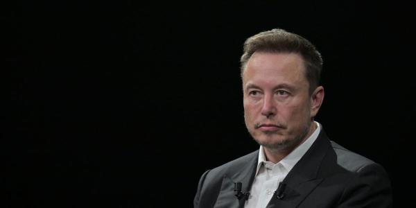 乌克兰刚刚对俄罗斯海军进行了同样的打击，埃隆·马斯克(Elon Musk)认为这可能会引发一场核战争