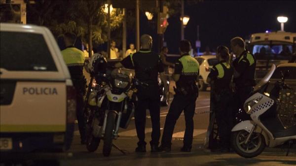 西班牙穆尔西亚一家夜总会发生火灾，造成至少7人死亡，数人失踪