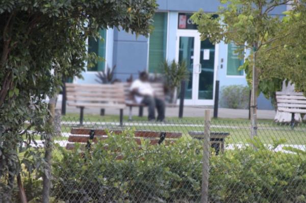 中心收容青少年，精神病患者遭受延误