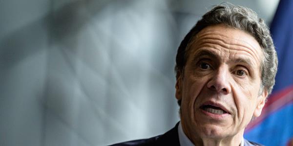 库莫(Andrew Cuomo)在一份新的法庭文件中被前行政助理指控“持续性骚扰”