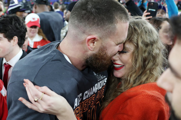 Travis Kelce and Taylor Swift at the AFC Champio<em></em>nship Game on January 28, 2024.