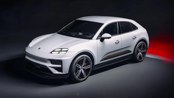 2024 Porsche Macan Turbo