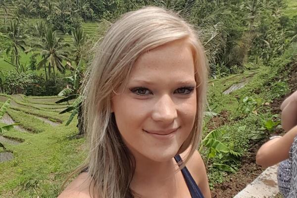 充满奇思妙想和大胆的Rece van der Jagt让她周围的人感到快乐