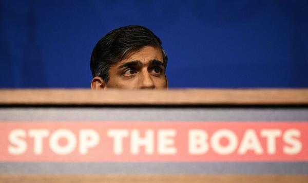民意调查预测，苏纳克(Rishi Sunak)领导的保守党将失去303个席位，改革将大幅增加