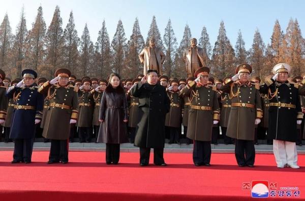 朝鲜领导人金正恩誓言，如果动用武力，他将“终结”韩国
