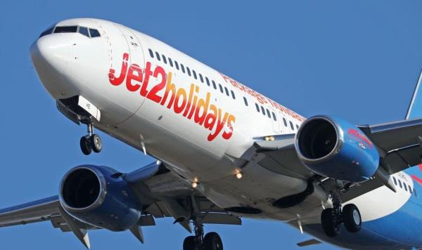 Jet2航班在看到机舱烟雾引发担忧后被迫返回基地