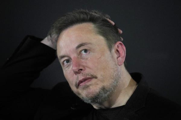 伊隆·马斯克表示，第一个人类已经接受了Neuralink的植入物，但其他细节很少