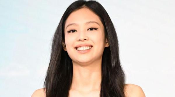 BLACKPINK乐队的珍妮坦率地谈论了她的新单曲