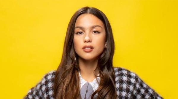 奥利维亚·罗德里戈（Olivia Rodrigo）在墨尔本参加了“Guts Tour”后的澳大利亚传统