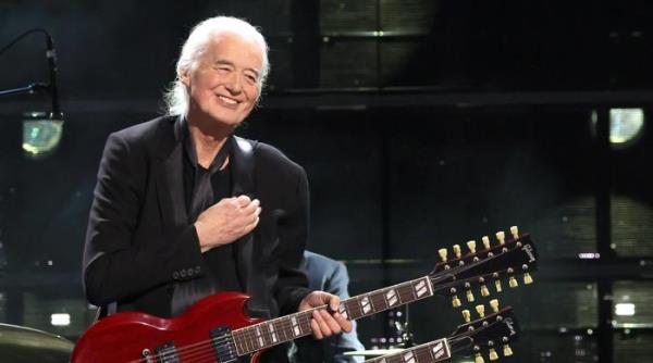 齐柏林飞艇乐队的吉米·佩奇称他的“收藏”中“最好的”乐器