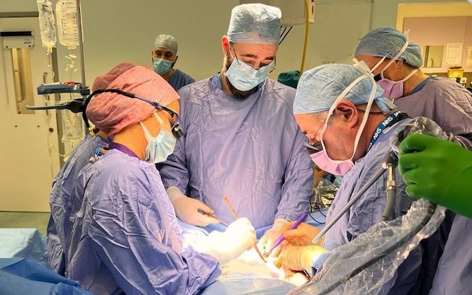 英国首例妇女将子宫捐献给妹妹