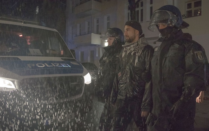 哈马斯的庆祝活动在柏林停止，因为犹太场所的安全措施有所加强