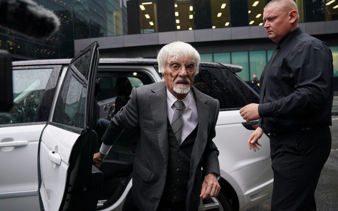 伯尼·埃克莱斯顿承认在价值4亿英镑的资产上存在欺诈行为