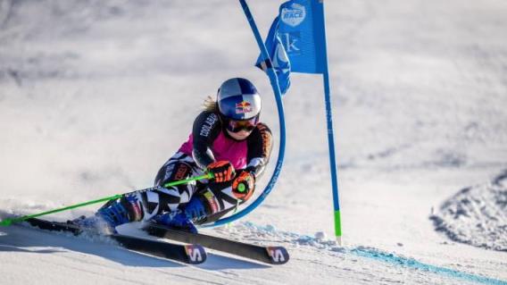 冬季奥运会：爱丽丝·罗宾逊在皇冠峰摘得大回转金牌