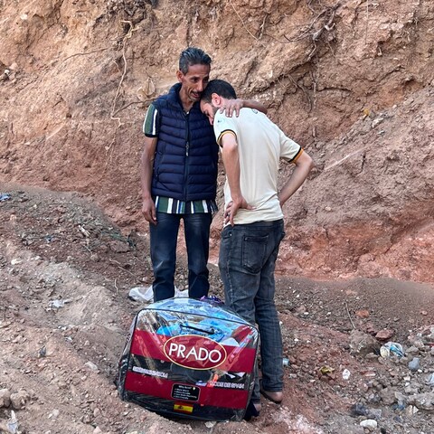 在致命地震震中的摩洛哥村民哀悼“绝对破坏”