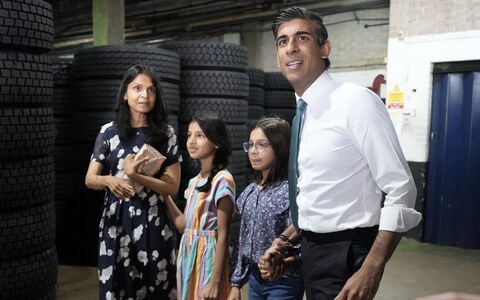 Rishi Sunak will travel to California with his wife, Akshata Murty, and two daughters, Krishna and Anoushka