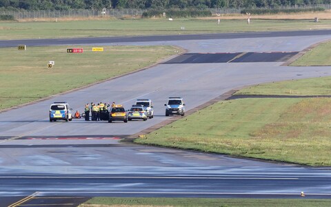 Group said they 'cannot watch any lo<em></em>nger as our earth burns'