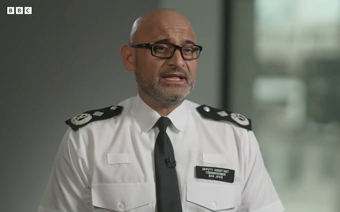 萨吉德·贾维德的哥哥当上了移民执法局局长