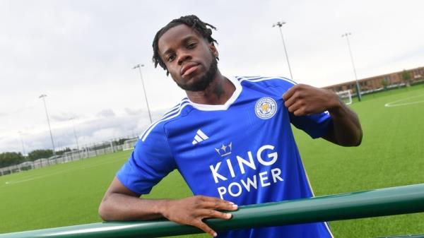 转会：莱斯特城签下前锋马维迪迪