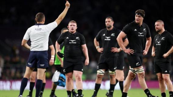 橄榄球世界杯：为什么全黑队的斯科特·巴雷特在红牌后逃过了禁赛