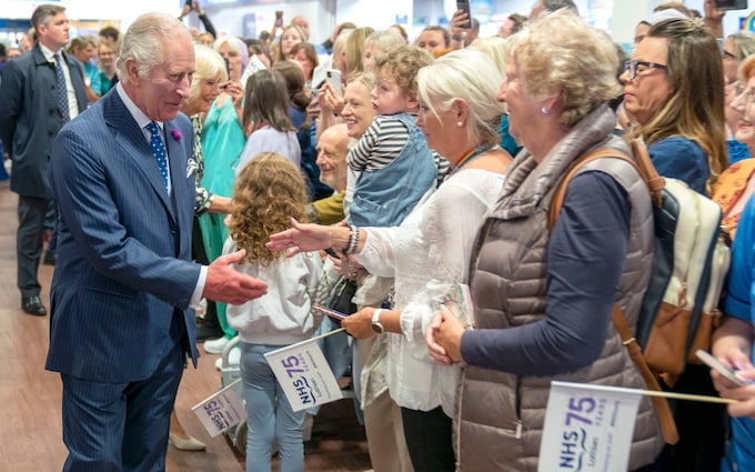 查尔斯国王跟随母亲的足迹北上苏格兰加冕