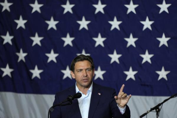 德桑蒂斯终于承认了特朗普2020年大选的真相：“他当然输了”