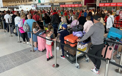 Queues build up at Manchester Airport amid o<em></em>ngoing flight delays and cancellations 