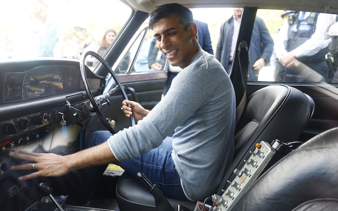 超过80%的保守党人反对理希？苏纳克提出的2030年汽油和柴油汽车禁令