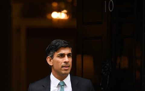 工党和托利党都承诺保护三重锁，从而提高养老金领取者的收入