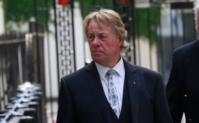 汉堡面包车厨师赢得了争夺顾客留给他的500万英镑遗产的斗争