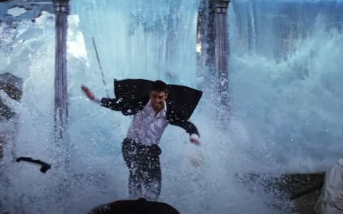 aquarium cruise.PNG Tom Cruise's explosive fishtank | Mission: Impossible | CLIP
