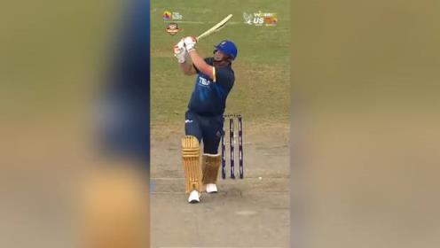 杰西莱德主演在美国T10大师赛前黑帽