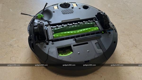 irobot roomba combo j7plus review close iRobot