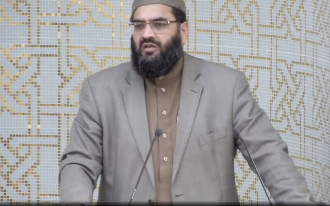 伦敦伊玛目谴责哈马斯袭击的“令人反感的言论”