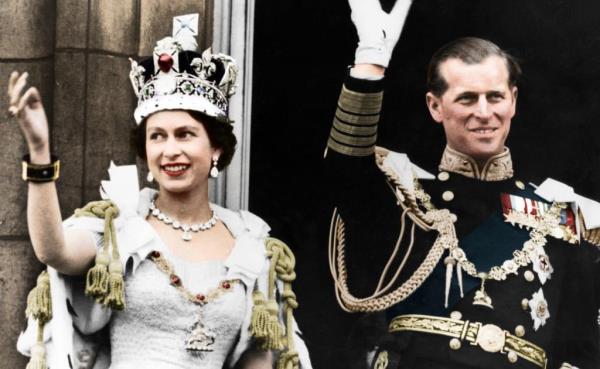 查尔斯国王的加冕典礼与1953年女王的加冕典礼有何不同？