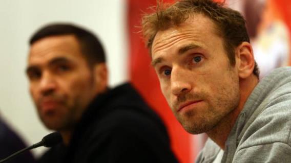 “他的大脑被烤焦了”：直到谢恩·塔克去世后，他的家人才知道真相