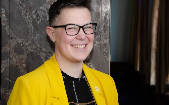 任命变性人担任首席执行官的慈善机构创始人表示，子宫内膜异位症“不是妇科疾病”