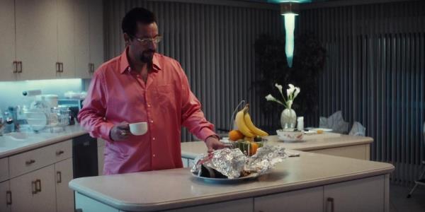 亚当·桑德勒(Adam Sandler)与未切割的宝石组合(Uncut Gems Duo)谈罢工对新电影的重大影响