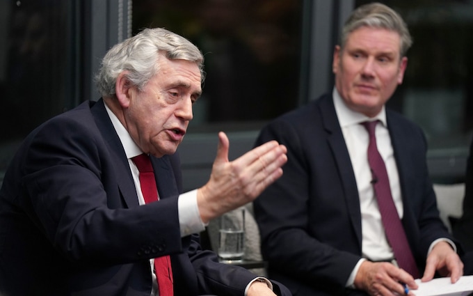 Gordon Brown speaks alo<em></em>ngside Sir Keir Starmer