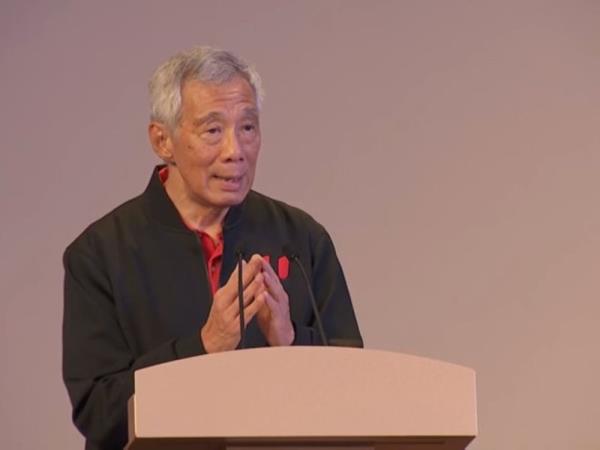 李显龙总理：“支持增长，支持工人”的政府允许三方合作，所以公司和投资者愿意支付“新加坡溢价”