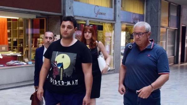 Dimitri Fricano, left