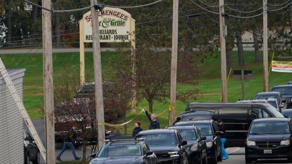 缅因州一家酒吧发生大规模枪击案，造成7人死亡，警方仍在继续调查此案