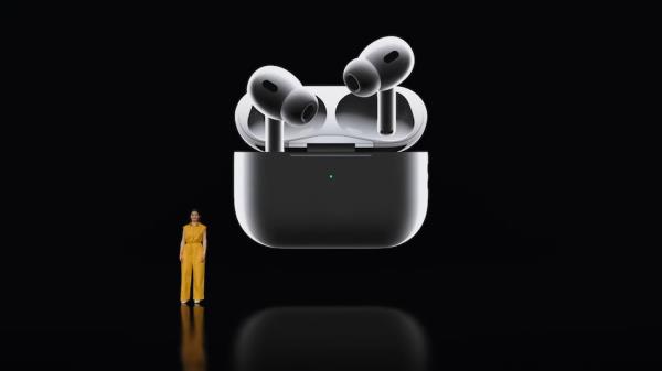 据报道，苹果计划更新AirPods产品线：第四代耳机，2024年推出新款AirPods Max