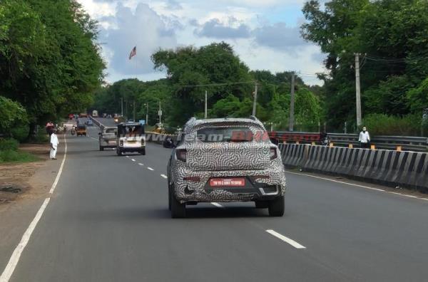 Mahindra XUV300换装斑点测试;新的间谍镜头揭示更新的设计
