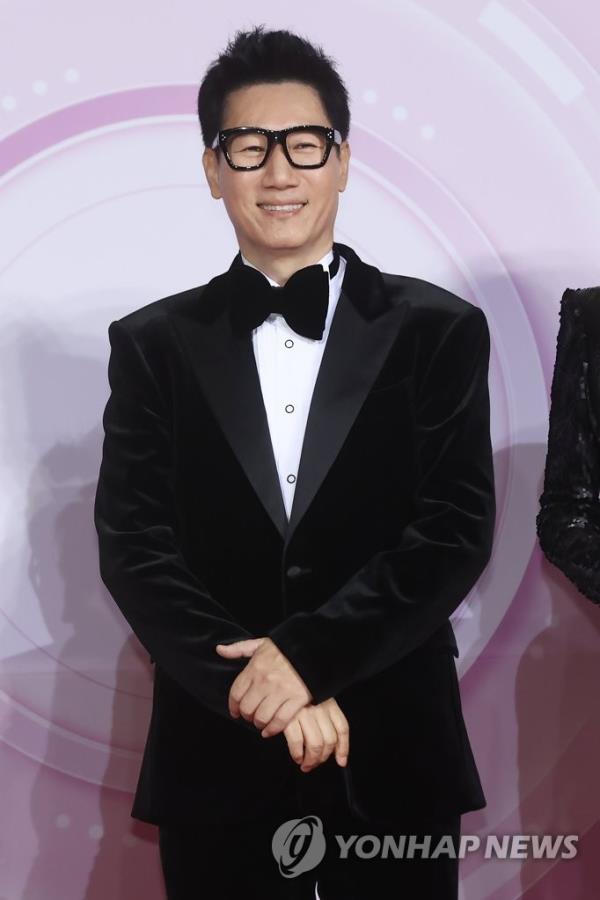 Jee Seok-jin因健康原因暂时退出《Running Man》