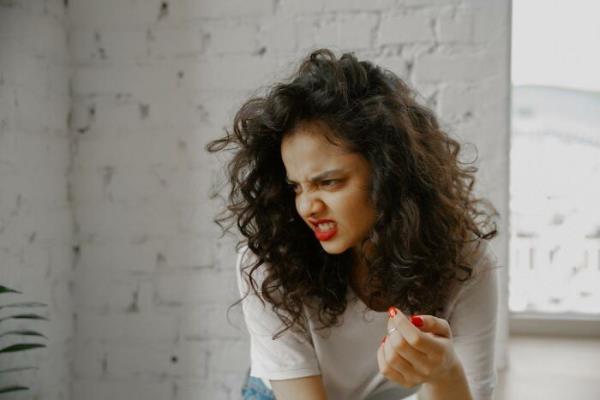 “Asbestos Tastes Like Chalk”: 35 People Share Their “Don’t Ask How I Know” Random Facts